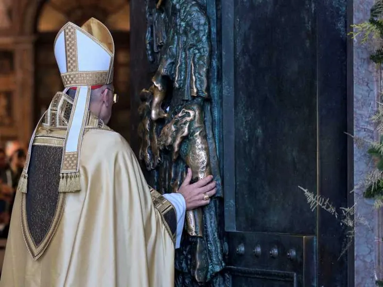 Giubileo, Reina ha chiuso la Porta Santa di San Giovanni in Laterano