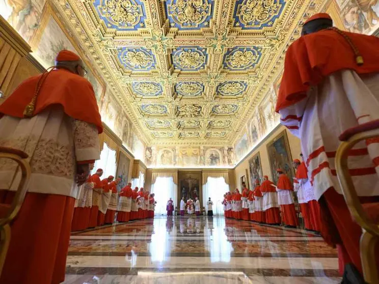 Il Papa convoca i cardinali del mondo a Roma: l'agenda del primo Concistoro di Leone XIV