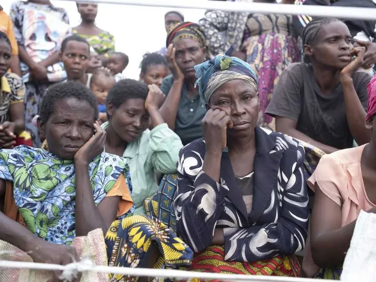 I profughi in coda per il ritiro del cibo nel campo di Musenyi, gestito dall’Unhcr, nel sud del Burundi