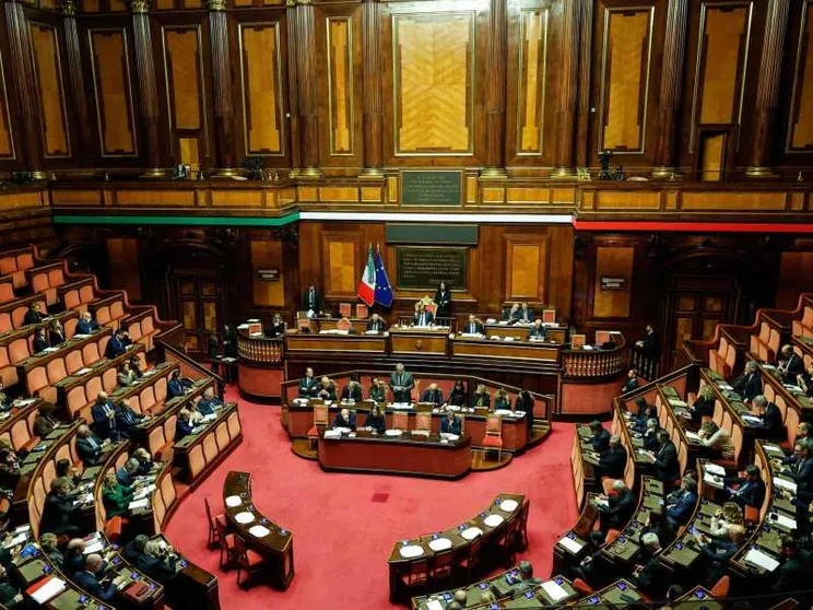 La legge sul fine vita avanti (molto) adagio. E c’è chi spera nello stallo