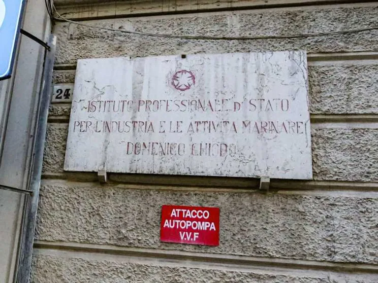 Una scuola di fantasmi e la svolta educativa che serve