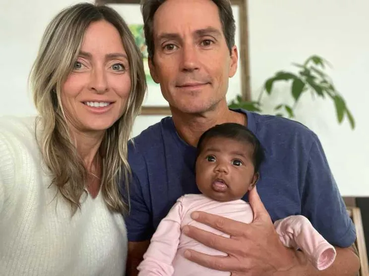 Provetta, genitori bianchi partoriscono una bambina di colore