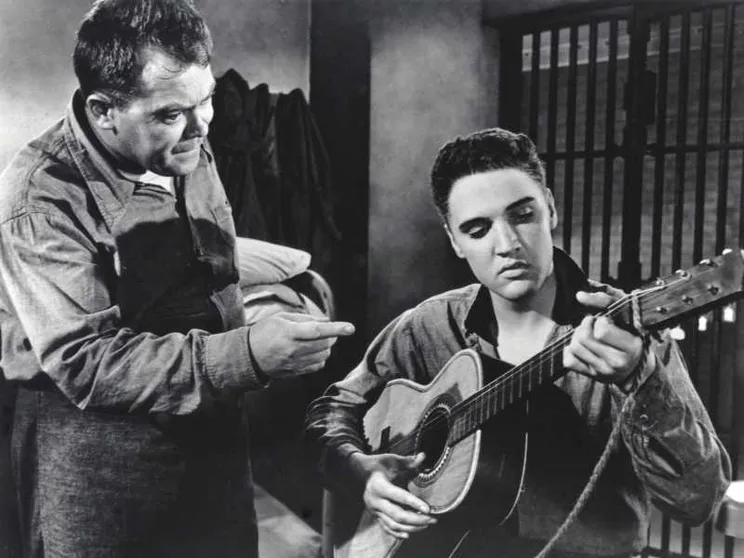 Contro la prigione nel segno di Elvis Presley