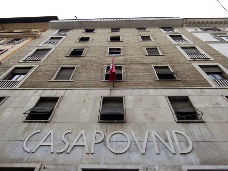 L'aggressione dopo un corteo, le accuse, la legge Scelba: dove nasce la sentenza su Casapound