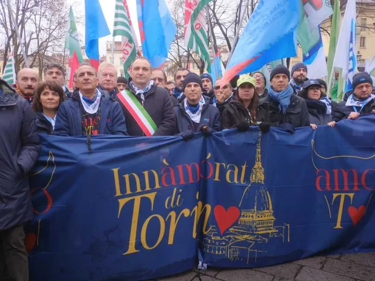 Torino si è rimessa in marcia. «Torniamo a fare industria»