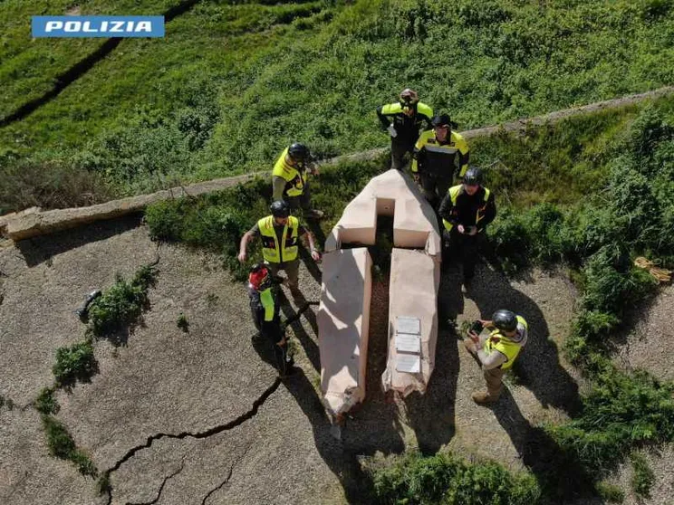 La croce di Niscemi è stata recuperata e indica la strada della speranza