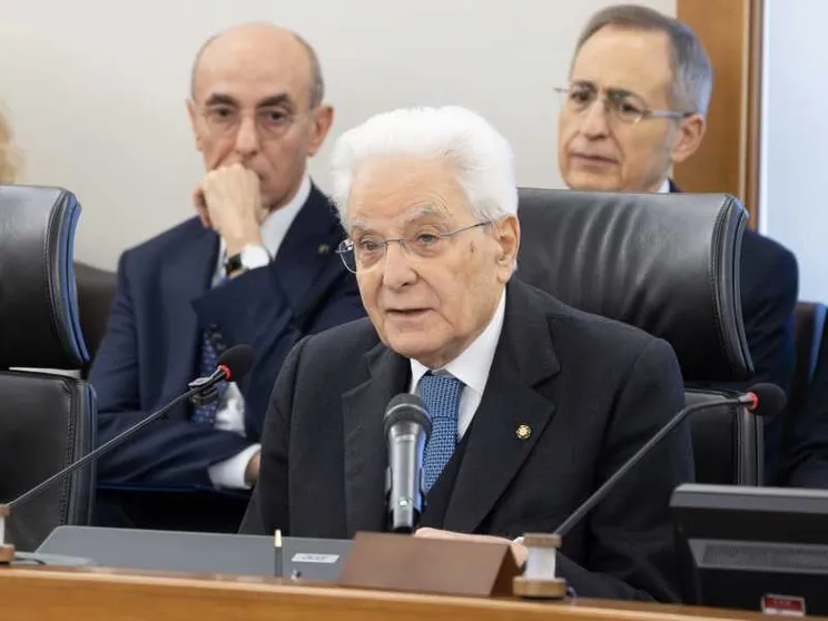 Il richiamo del Colle al «rispetto tra le istituzioni» e il nuovo affondo della premier