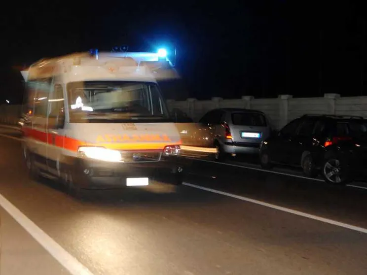«Ha ucciso cinque anziani»: indagato autista di ambulanza