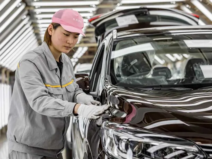 Auto cinesi, svolta su tasti fisici e maniglie. E non è solo per ragioni di sicurezza