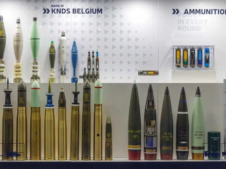 Munizioni da artiglieria fabbricate in Belgio esposte alla "Bedex", la prima fiera nella storia del Paese dedicata al settore della difesa, che si è aperta venerdì 13 marzo a Bruxelles