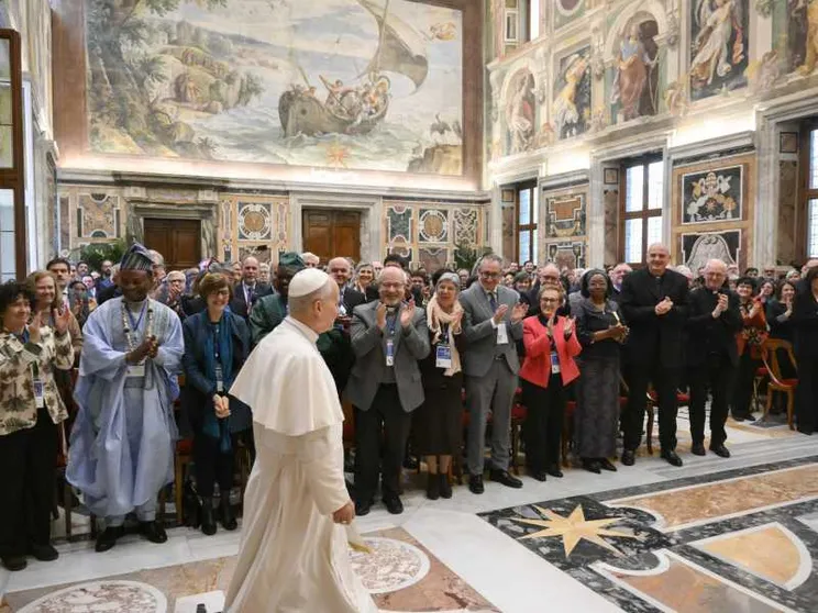 Il Papa ai Focolarini: «Arginare i seminatori di odio che riportano indietro l'umanità»