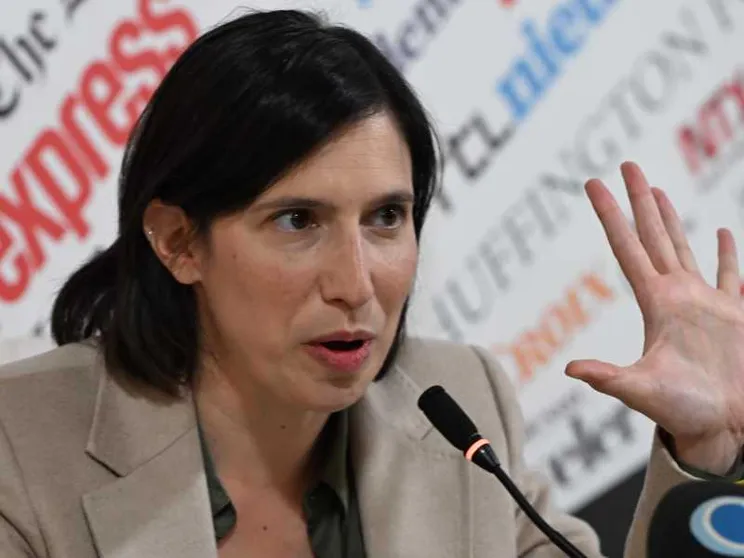 La linea «testardamente unitaria» di Schlein non prevede nuovi federatori