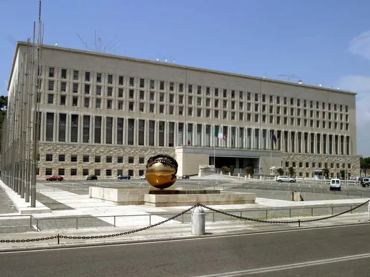 Governo e opposizione unite dallo sdegno. Convocato l'ambasciatore di Israele
