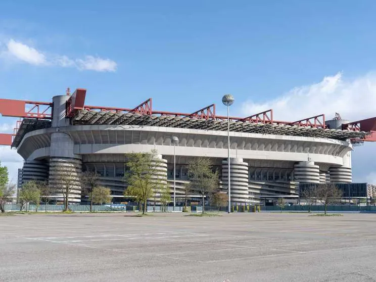 Per i giudici, Inter e Milan hanno pilotato l’iter di vendita di San Siro