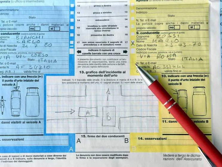 La constatazione amichevole diventa digitale: ecco cosa cambia