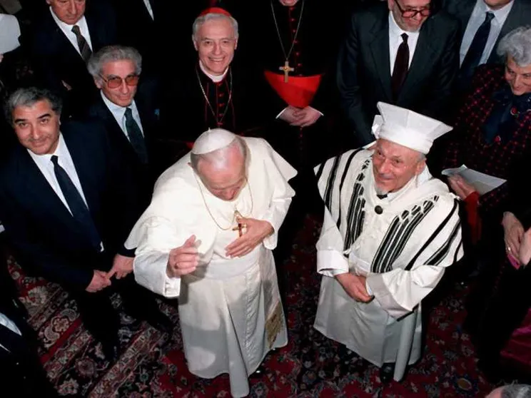La forza di Wojtyla e Toaff: 40 anni fa, una svolta storica