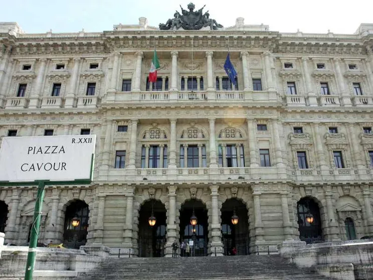 Caso Caroccia, già dietro il ristorante "da Baffo" c'era il clan Senese