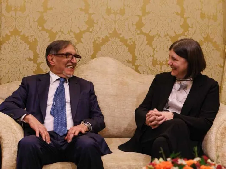 Il presidente del Senato, Ignazio La Russa, insieme a Elena Beccalli, rettrice dell'Università Cattolica del Sacro Cuore di Milano