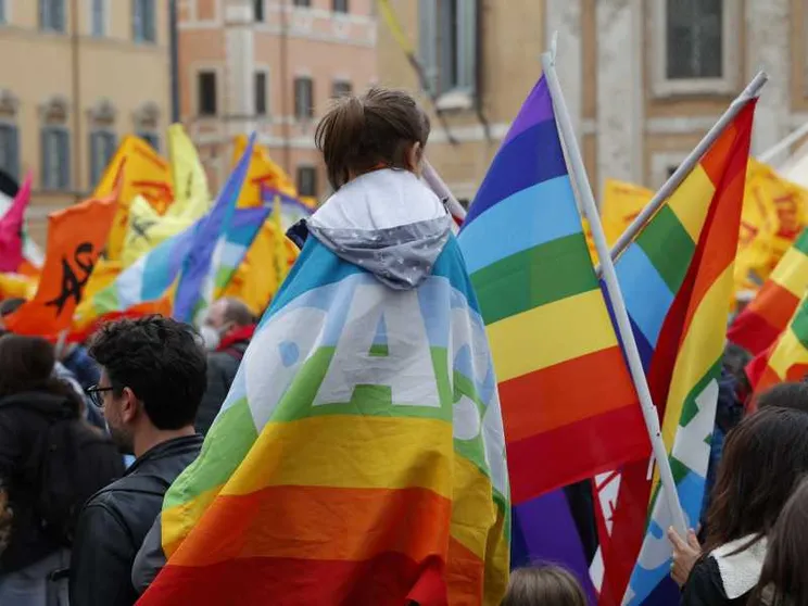 Un momento di una manifestazione per la pace