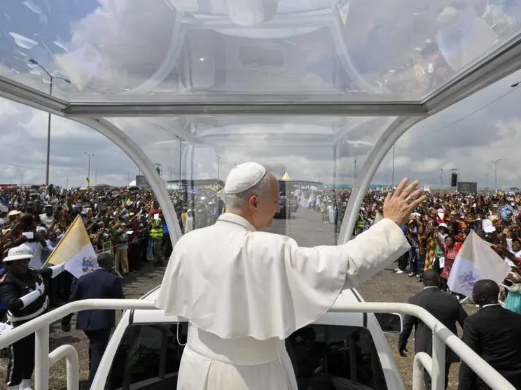 Il messaggio di Leone dall'Africa: la Chiesa presidio di democrazia