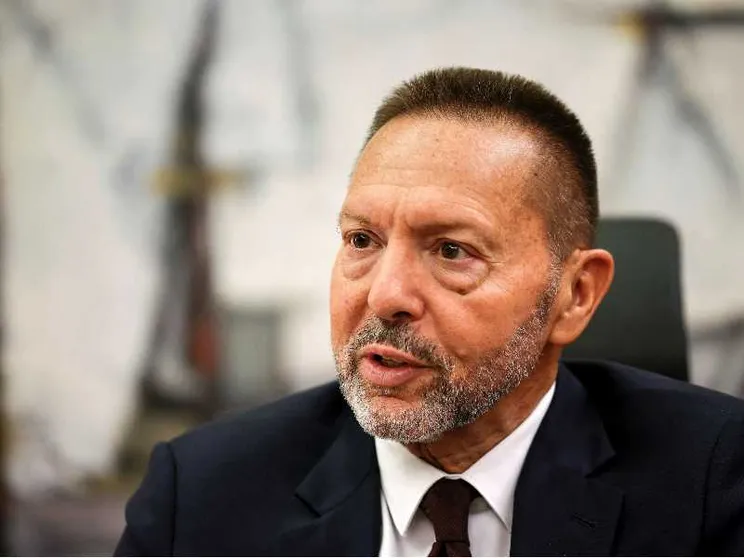 Il governatore della banca nazionale greca: «L’Ue faccia un salto di qualità»