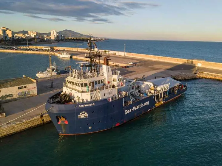 Le milizie libiche sparano contro la nave di Sea Watch: a bordo c'erano 90 migranti