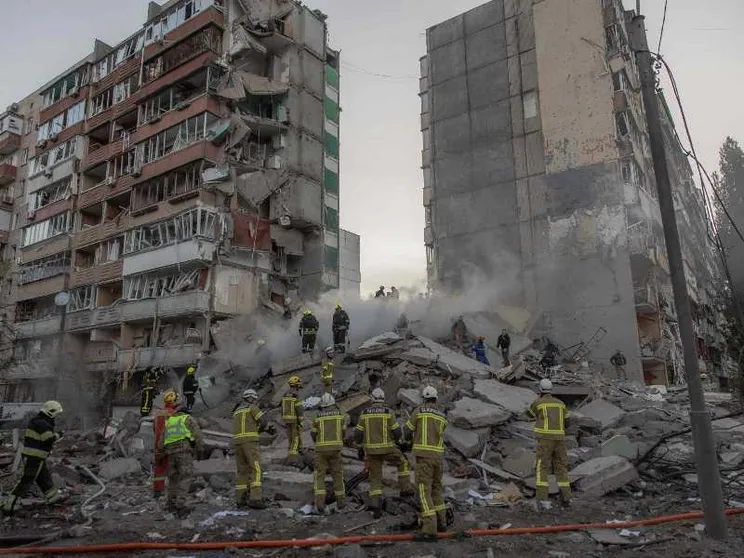 Ucraina, tutto come prima: massiccio attacco russo su Kiev nella notte