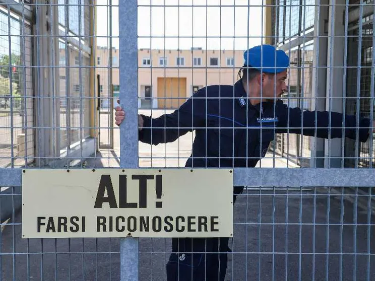 L'Italia non ha una strategia per contrastare il fantasma dell'estremismo