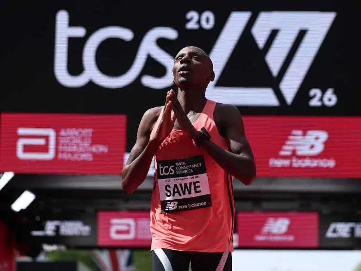 Sabastian Sawe, il primo uomo sotto le due ore: «Non salta mai la Messa»