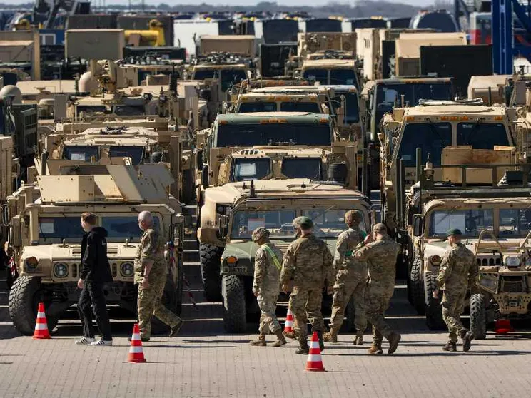 Stop ai soldati Usa in Europa, anzi no. L'ennesimo voltafaccia di Trump preoccupa la Nato