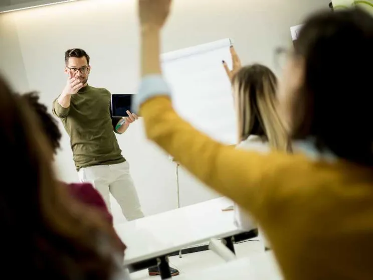 Come insegnare storia a scuola? Sì a un dibattito onesto e aperto