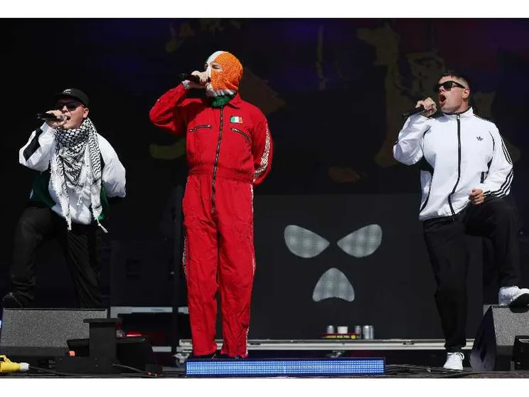 L'hip hop di Kneecap ridà la lingua all’Irlanda
