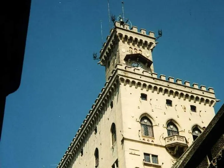 Anche San Marino vuole una legge sul suicidio assistito. Ma per non “aprire”