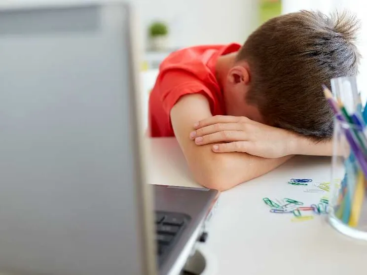 La marcia della scuola contro il bullismo: «Nessuno cresce da solo»