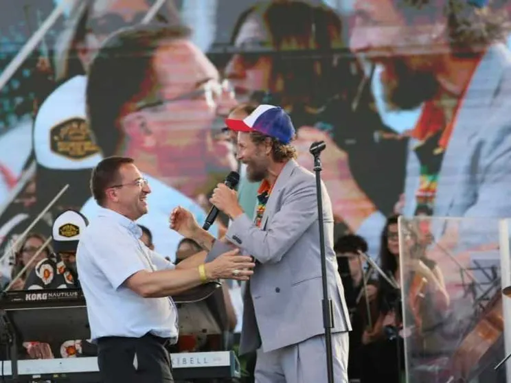 «Ci benedica la vita!»: Rondine chiude “YouTopic Fest” con Jovanotti e il vescovo di Arezzo