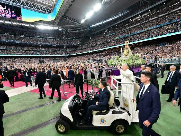 Il Papa “conquista” la Spagna: siate costruttori di comunione, fraternità e concordia