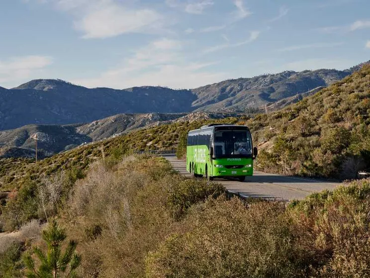 La protesta di Flixbus e altri vettori: chi sceglie il bus non è un passeggero di serie B