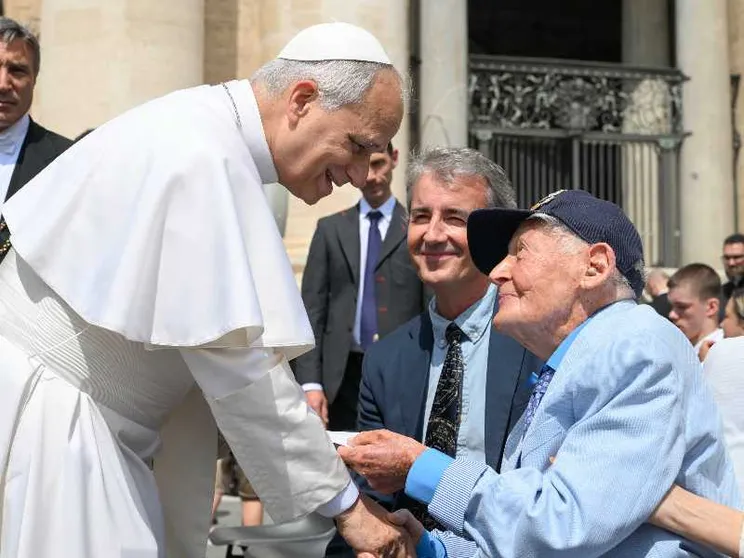 Leone XIV: «Vi spiego perché non dovete lasciare soli i nonni e gli anziani»