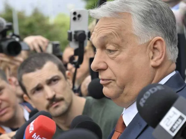 L'Ungheria approva la “norma anti-Orbán”: non più di due mandati per un capo di governo