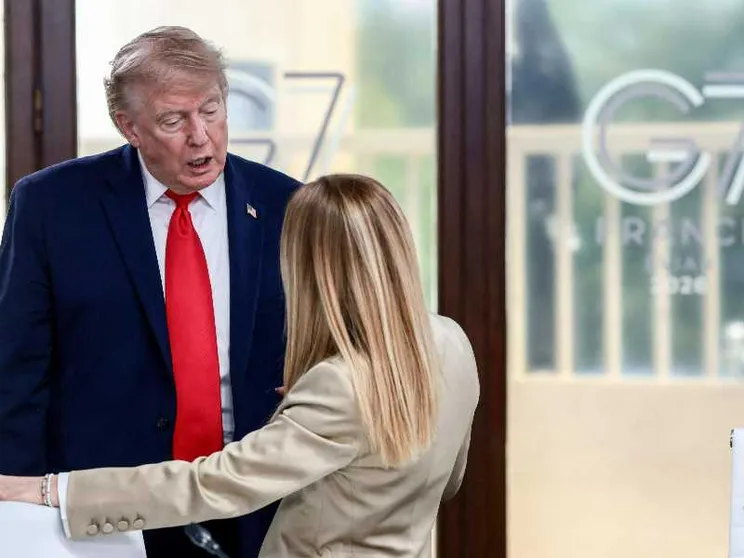 Donald Trump e Giorgia Meloni al G7 di Evian in Francia