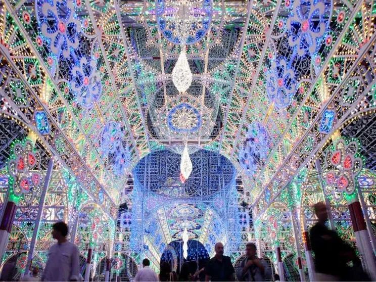 Le luminarie di Scorrano accendono la Puglia nel segno di santa Domenica