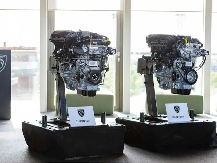 Peugeot archivia il PureTech: il nuovo Turbo 100 sfida l’era dell’elettrico