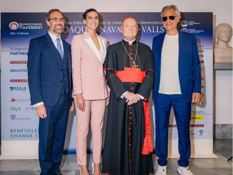 Andrea Bocelli premiato per la leadership e la benevolenza