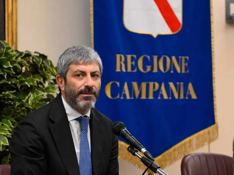 Campania verso la legge: la maggioranza di Fico spinge per il suicidio assistito