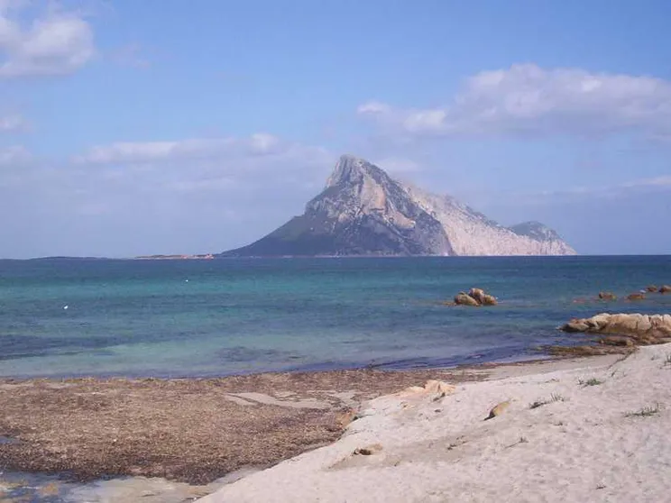 Stop al resort extralusso in Sardegna: e lo scontro Governo-Regione diventa un caso