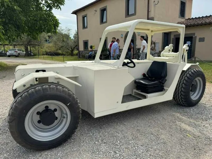 Come funziona il trattore che non si ribalta: allo studio il prototipo elettrico