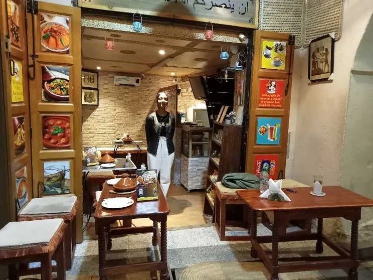 In viaggio con Amina, dal Marocco all’Italia per ritrovare la sua luce
