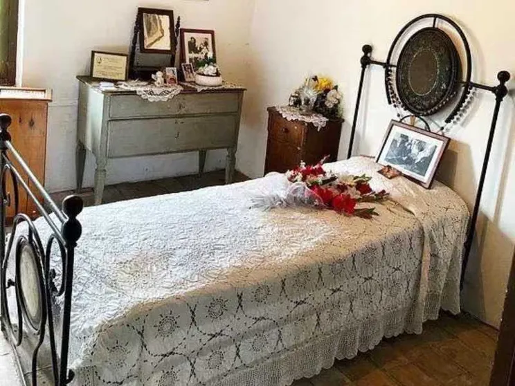 La stanza dove nacque Maria Goretti a Corinaldo (provincia di Ancona e diocesi di Senigallia)