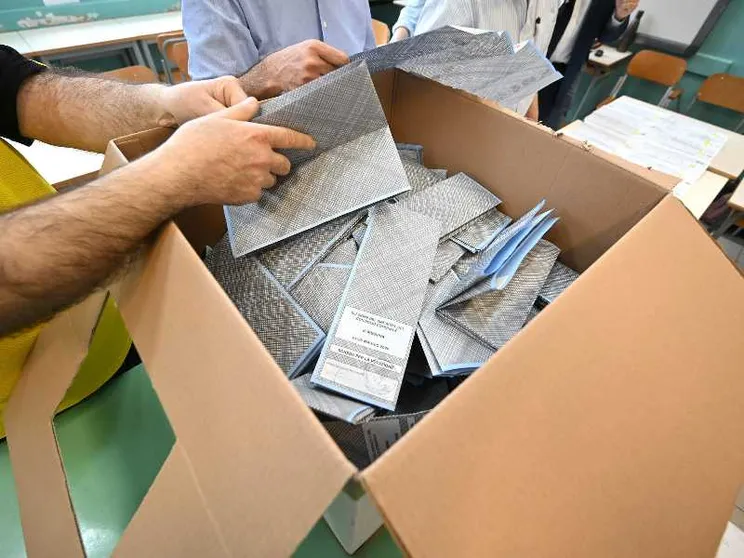Ridare voce agli elettori, prima che sia tardi