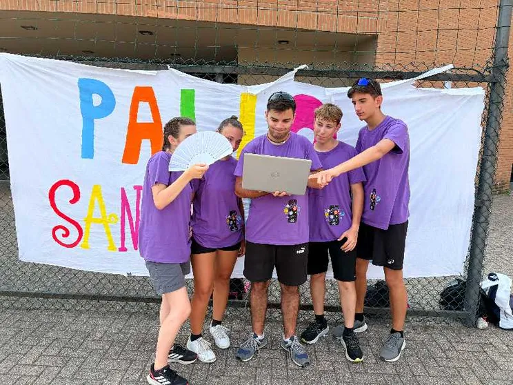 «Gli adolescenti hanno un’enorme sete di vita. E ci fanno una domanda»